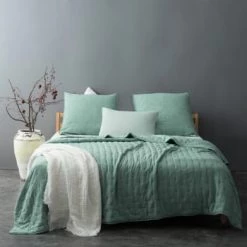 Linder Plaids Couvre Lit Matelassé Et Moelleux Polyester Ecru 240 X 180 -Plaids Soldes couvre lit matelasse et moelleux polyester vert 240 x 180