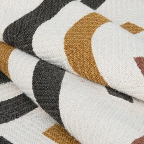 Maisons Du Monde Plaids Jeté En Coton Imprimé à Motifs Graphiques Multicolore Franges Sur Les Côtés 160x210 4 Maisons Du Monde Plaids Jeté En Coton Imprimé à Motifs Graphiques Multicolore Franges Sur Les Côtés 160x210 – Image 2