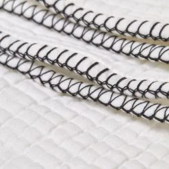 Madura Plaids Plaid 240x260 Cm Blanc Et Feston Noir -Plaids Soldes plaid 240x260 cm blanc et feston noir 3