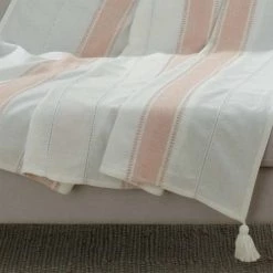 Douceur D'Intérieur Plaids Plaid à Pompons Coton Rose 125x150cm -Plaids Soldes plaid a pompons coton rose 125x150cm 2