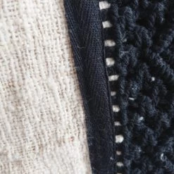 My Bliss Home Plaids Plaid Blanc Avec La Frange Noire 200x140 Cm -Plaids Soldes plaid blanc avec la frange noire 200x140 cm 4