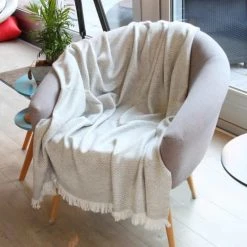 Les Jardins De La Comtesse Plaids Plaid Cachemire Et Laine Chevrons Gris Argenté 130 X 230 Cm -Plaids Soldes plaid cachemire et laine chevrons gris argente 130 x 230 cm 4