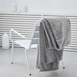 Today Plaids Plaid Cotelé Uni En Polyester Beige 150X200 Cm -Plaids Soldes plaid cotele uni en polyester gris 150x200 cm 10