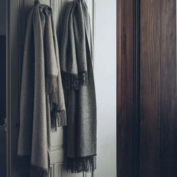 Alexandre Turpault Plaids Plaid En Baby Alpaga Beige 130x200 7 Alexandre Turpault Plaids Plaid En Baby Alpaga Beige 130x200 – Image 5