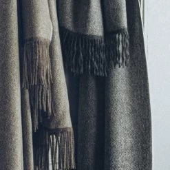 Alexandre Turpault Plaids Plaid En Baby Alpaga Gris 130x200 10 Alexandre Turpault Plaids Plaid En Baby Alpaga Gris 130x200 -Plaids Soldes plaid en baby alpaga gris 130x200 4