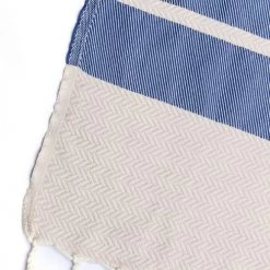 Febronie Plaids Plaid En Coton 160x250 Bleu Marine Et Taupe Clair -Plaids Soldes plaid en coton 160x250 bleu marine et taupe clair 2