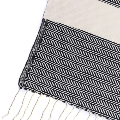 Febronie Plaids Plaid En Coton 160x250 Ecru Et Noir 5 Febronie Plaids Plaid En Coton 160x250 Ecru Et Noir – Image 3