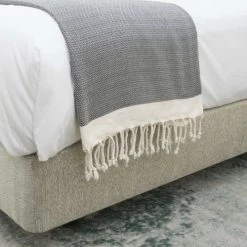 Febronie Plaids Plaid En Coton 160x250 Noir Et écru -Plaids Soldes plaid en coton 160x250 noir et ecru 4