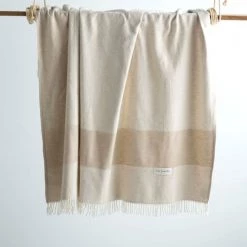 Guy Laroche Plaids Plaid En Coton Beige 130x170 -Plaids Soldes plaid en coton beige 130x170 17