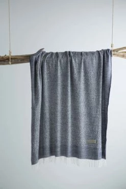 Naf Naf Plaids Plaid En Coton Bleu Marine 130x170 -Plaids Soldes plaid en coton bleu marine 130x170 5