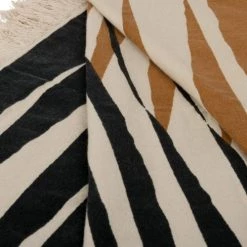 Maisons Du Monde Plaids Plaid En Coton Imprimé Palme écru, Orange Et Noir 130x170 -Plaids Soldes plaid en coton imprime palme ecru orange et noir 130x170 1000 3 0 221564 3