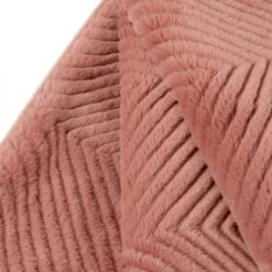 Maisons Du Monde Plaids Plaid En Fausse Fourrure Rose 150x180 -Plaids Soldes plaid en fausse fourrure rose 150x180 1000 1 9 197711 3