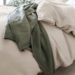 Blanc Cerise Plaids Plaid En Gaze De Coton 130x170 Cm Kaki 10 Blanc Cerise Plaids Plaid En Gaze De Coton 130x170 Cm Kaki -Plaids Soldes plaid en gaze de coton 130x170 cm kaki 2