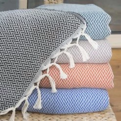 Febronie Plaids Plaid En Laine 130x170 Noir -Plaids Soldes plaid en laine 130x170 noir 4