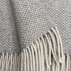 Malagoon Plaids Plaid En Laine Recyclée à Structure Grise Naturelle 131x170 -Plaids Soldes plaid en laine recyclee a structure grise naturelle 131x170 3