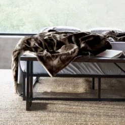 Mello Plaids Plaid Fausse Fourrure Argent 220x240cm -Plaids Soldes plaid fausse fourrure marron 220x240cm 1