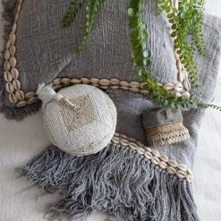 My Bliss Home Plaids Plaid Gris Avec Coquillages 200x140 Cm -Plaids Soldes plaid gris avec coquillages 200x140 cm 1