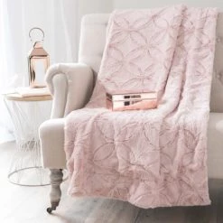 Maisons Du Monde Plaids Plaid Imitation Fourrure Rose 130x170 9 Maisons Du Monde Plaids Plaid Imitation Fourrure Rose 130x170 -Plaids Soldes plaid imitation fourrure rose 130x170 1000 14 22 160086 1