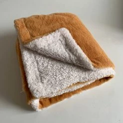 Le Comptoir De La Plage Plaids Plaid Polaire Doublé Imitation "Lapin" Caramel 130x170cm -Plaids Soldes plaid polaire double imitation lapin caramel 130x170cm 4