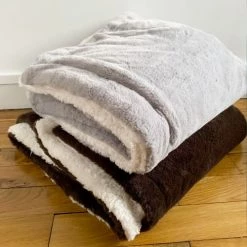 Le Comptoir De La Plage Plaids Plaid Polaire Doublé Imitation "Lapin" Gris Clair 130x170cm -Plaids Soldes plaid polaire double imitation lapin gris clair 130x170cm 3