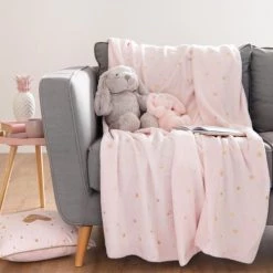 Maisons Du Monde Couvertures Bébé Et Enfant Plaid Rose Motifs étoiles Dorées 170x130cm 5 Maisons Du Monde Couvertures Bébé Et Enfant Plaid Rose Motifs étoiles Dorées 170x130cm -Plaids Soldes plaid rose motifs etoiles dorees 170x130cm 1000 8 16 171232 6