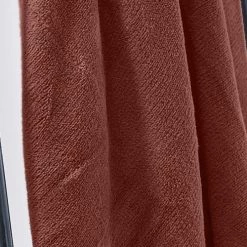 Today Plaids Plaid Uni En Polyester Rouge 125x150 Cm -Plaids Soldes plaid uni en polyester rouge 125x150 cm 5