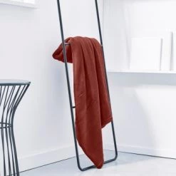 Today Plaids Plaid Uni En Polyester Gris Anthracite 125x150 Cm -Plaids Soldes plaid uni en polyester rouge 125x150 cm 9