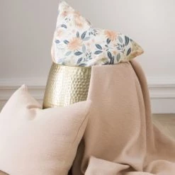 Essix Plaids Plaid Uni Texturé En Jacquard De Coton Greige 130x220 -Plaids Soldes plaid uni texture en jacquard de coton rose 130x220 2